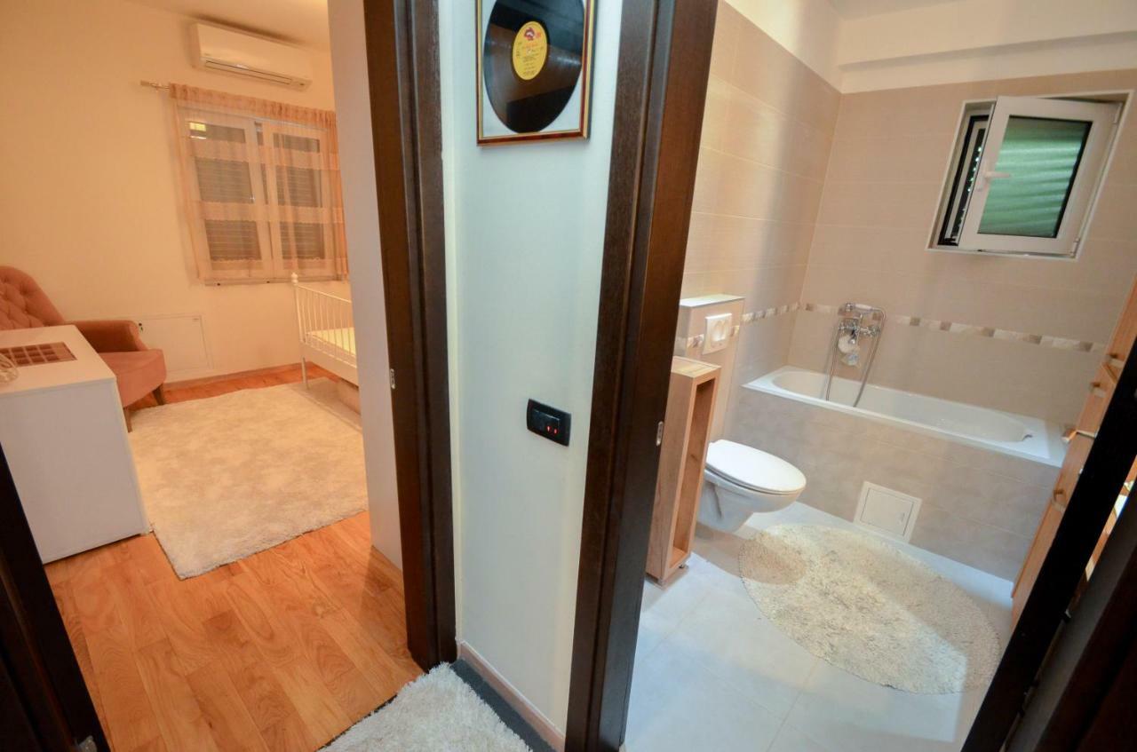 Apartment Radulovic Котор Екстер'єр фото