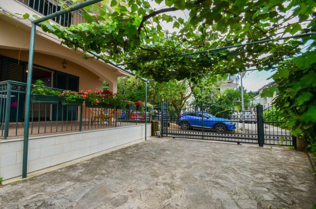 Apartment Radulovic Котор Екстер'єр фото