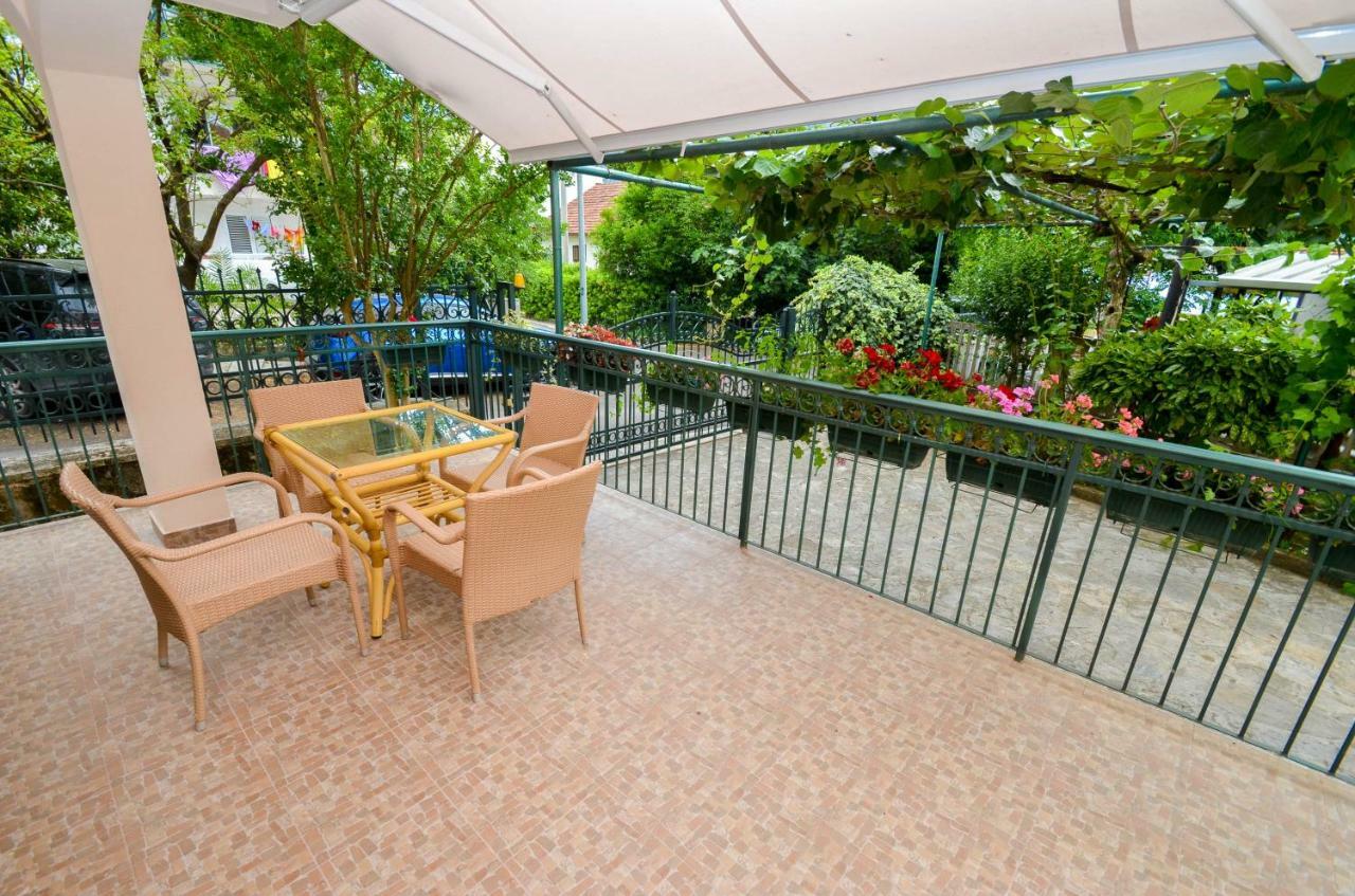 Apartment Radulovic Котор Екстер'єр фото